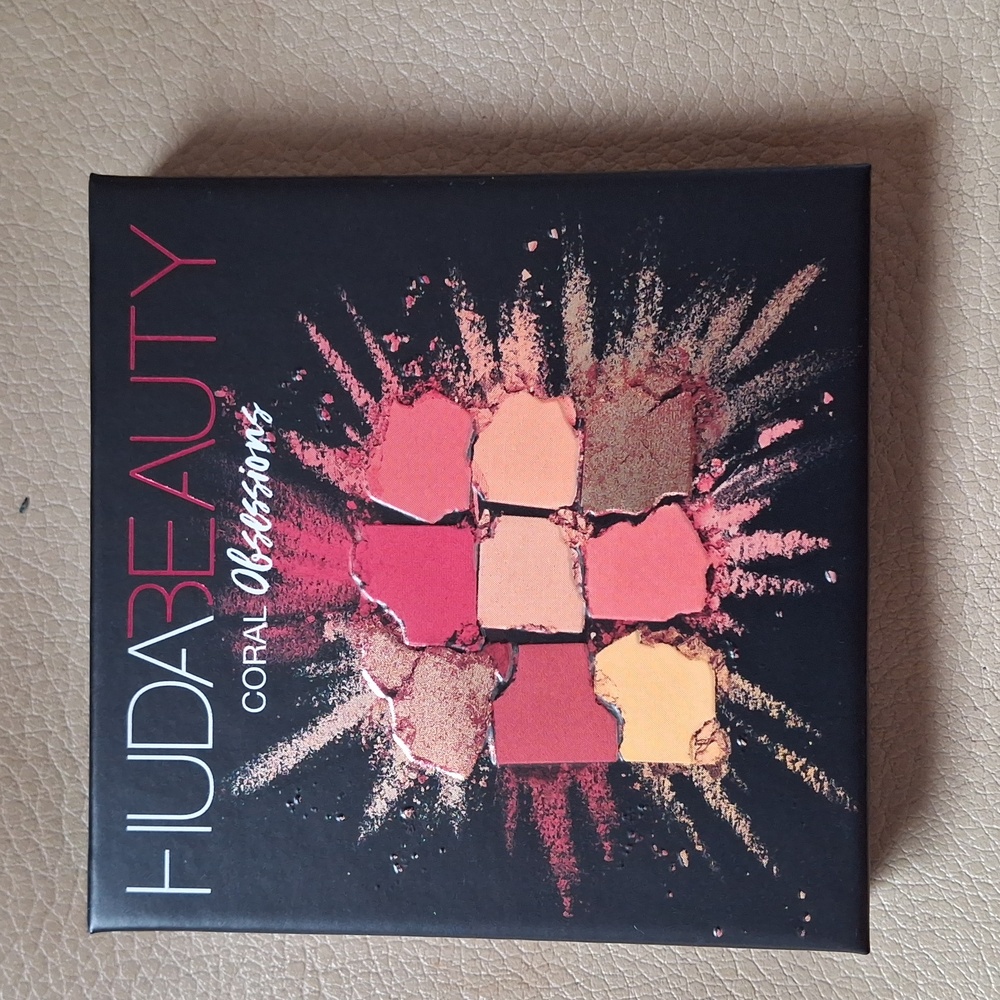 Huda Beauty Coral Obsessions Eyeshadow Palette! Offers accepted!